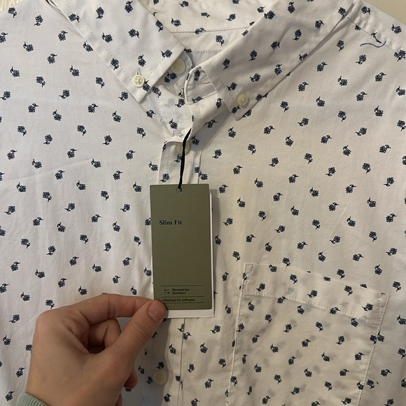 Men’s Goodfellow and Co. long sleeve button up slim fit - Picture 2 of 4